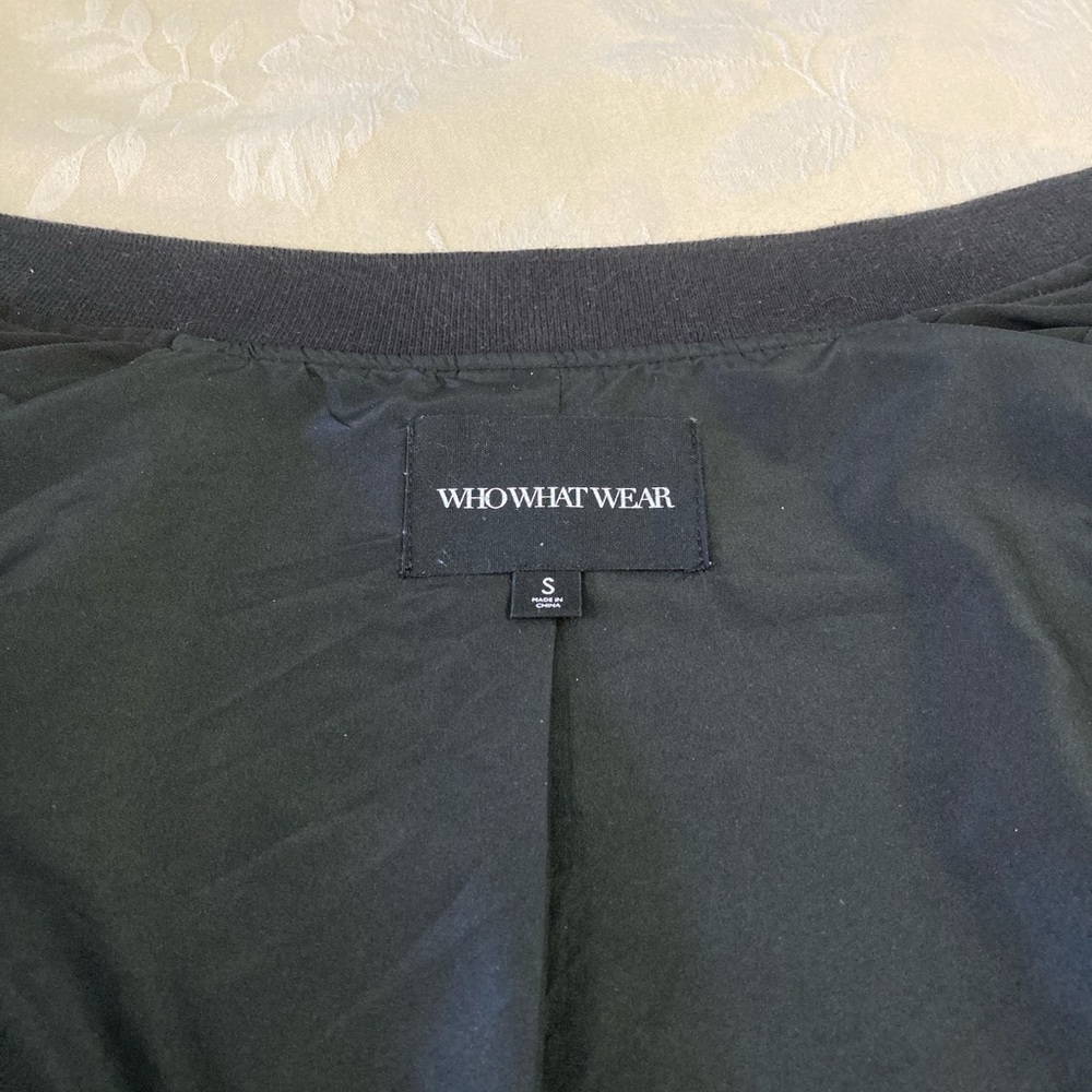 Who What Wear Black Bomber Jacket with Floral Design - Picture 8 of 10
